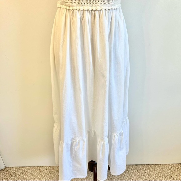 Zara Open-Back Crochet White Maxi Dress - Picture 5 of 8